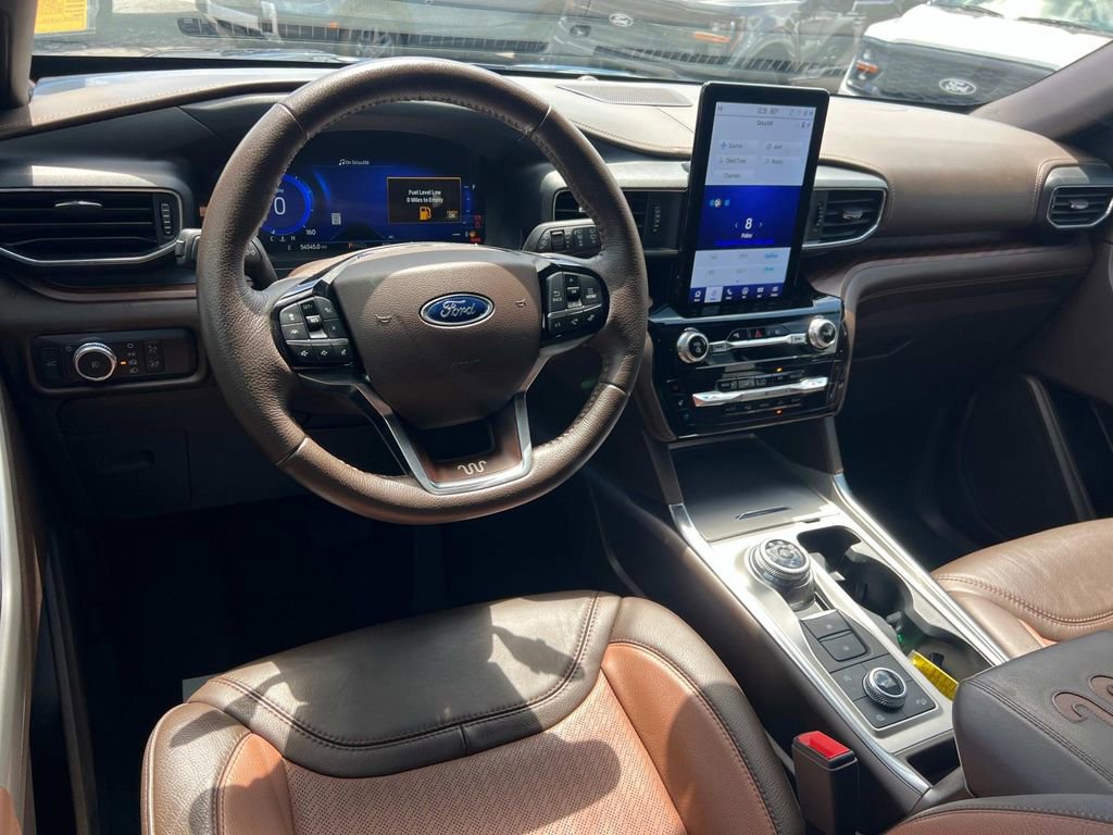 Certified 2022 Ford Explorer King Ranch w/ Premium Technology Package image 22