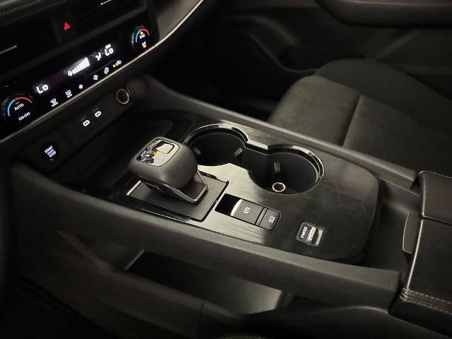 Used 2024 Nissan Rogue SV FWD image 29
