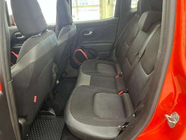 Used 2018 Jeep Renegade Trailhawk w/ UConnect 8.4 Nav Group AWD/4WD image 44