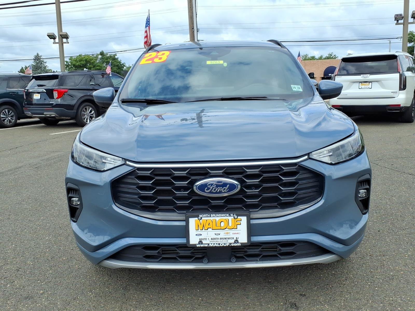 Certified 2023 Ford Escape ST-Line Select w/ Tech Pack #1 AWD/4WD image 2