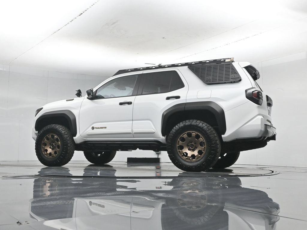 Used 2025 Toyota 4Runner Trailhunter AWD/4WD image 4