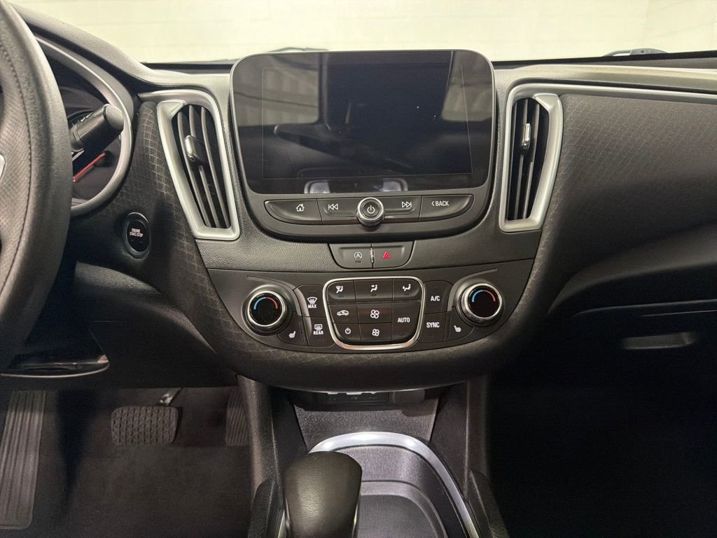 Used 2023 Chevrolet Malibu LT image 22