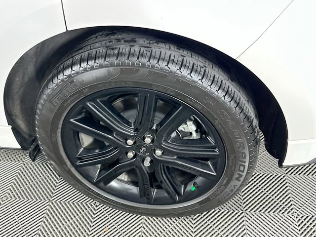 Certified 2024 Ford Edge ST-Line image 37
