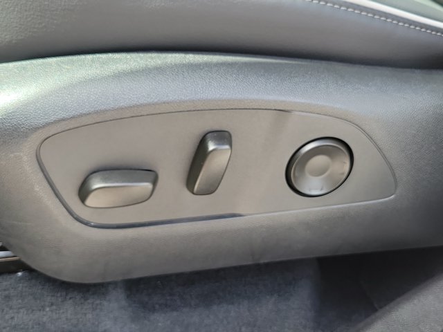 Used 2025 Buick Enclave Preferred FWD image 20