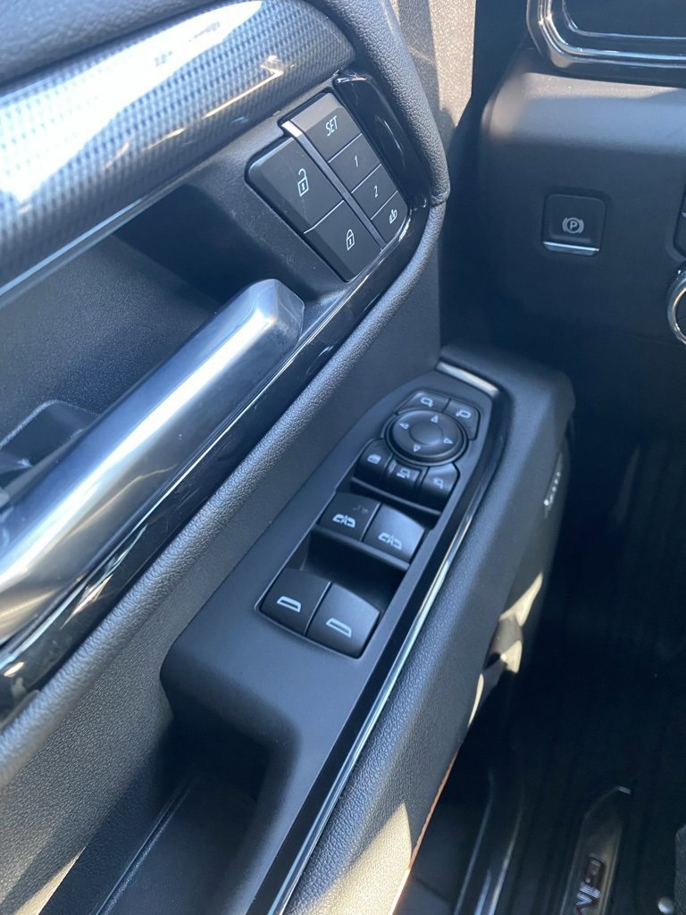 Used 2026 GMC Sierra 2500 AT4 w/ AT4 Premium Plus Package image 12