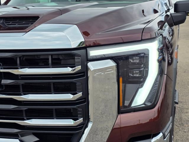 Used 2024 GMC Sierra 3500 SLE w/ SLE Convenience Package AWD/4WD image 3