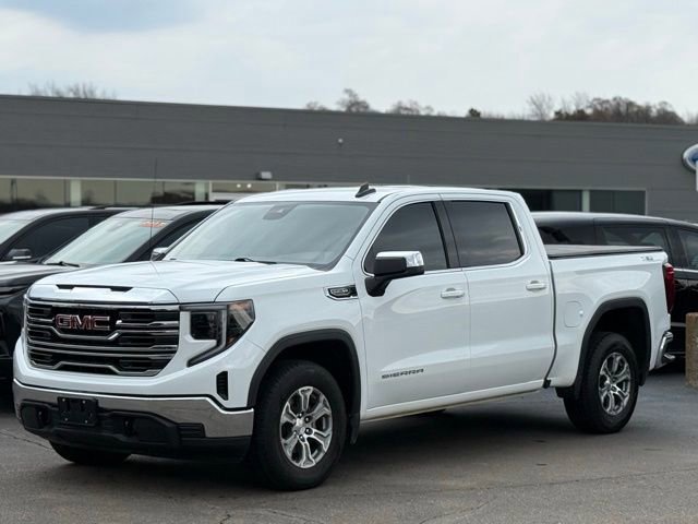 Used 2023 GMC Sierra 1500 SLE w/ X31 Off-Road Package image 3