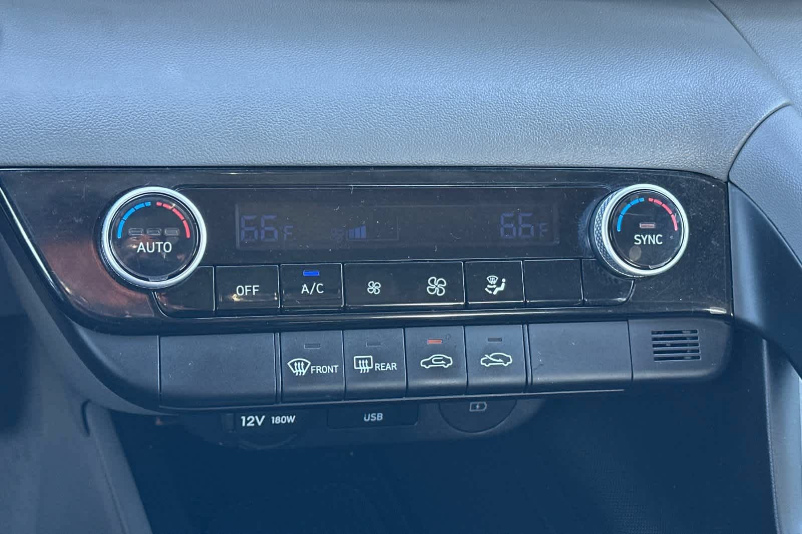 Used 2025 Hyundai Elantra Sport FWD image 20