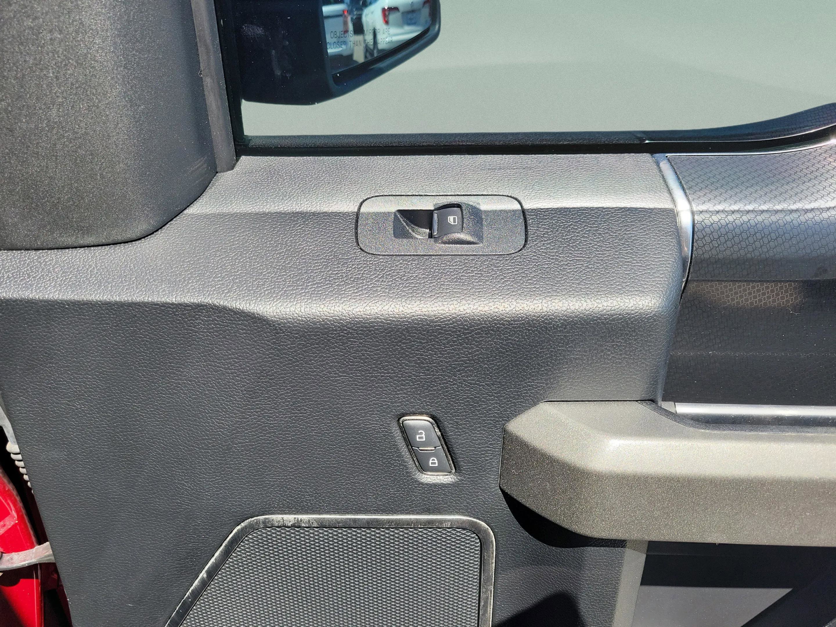 Certified 2018 Ford F150 Raptor w/ Equipment Group 802A Luxury image 30