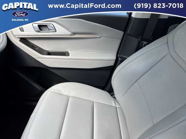 Certified 2025 Ford Explorer Active w/ Active Comfort Package AWD/4WD image 28