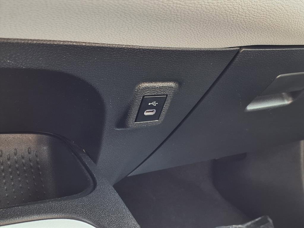 Used 2023 Toyota Corolla SE image 6