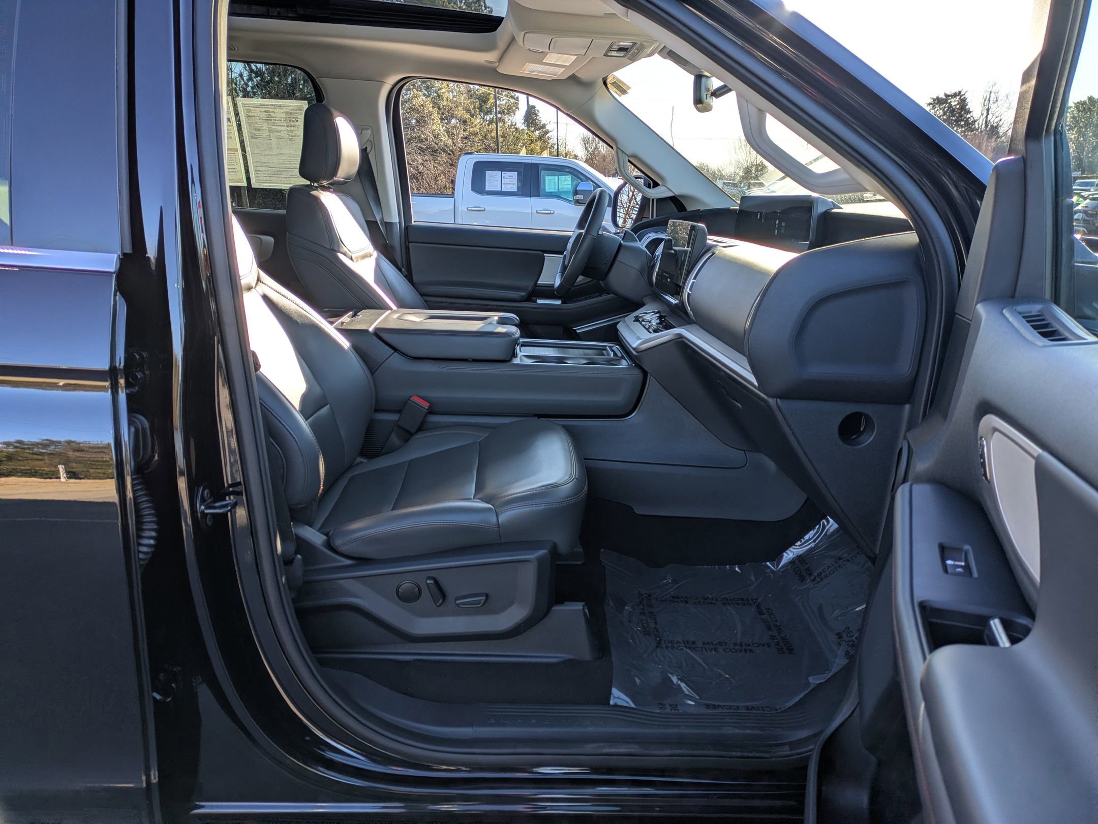 Certified 2025 Ford Expedition Active image 36