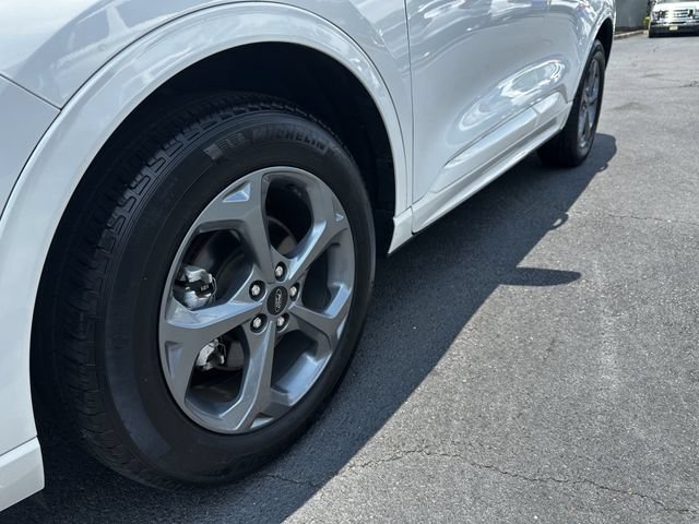 Certified 2023 Ford Escape ST-Line w/ Tech Pack #1 AWD/4WD image 12