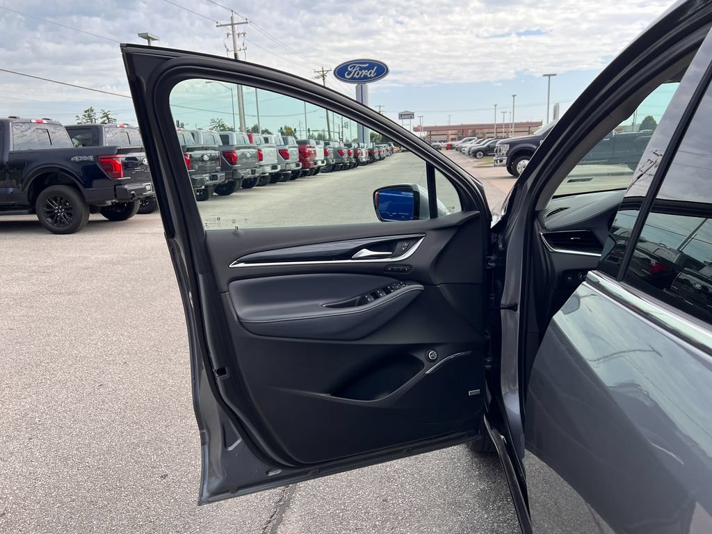 Used 2021 Buick Enclave Premium w/ Sun and Sites Package AWD/4WD image 11