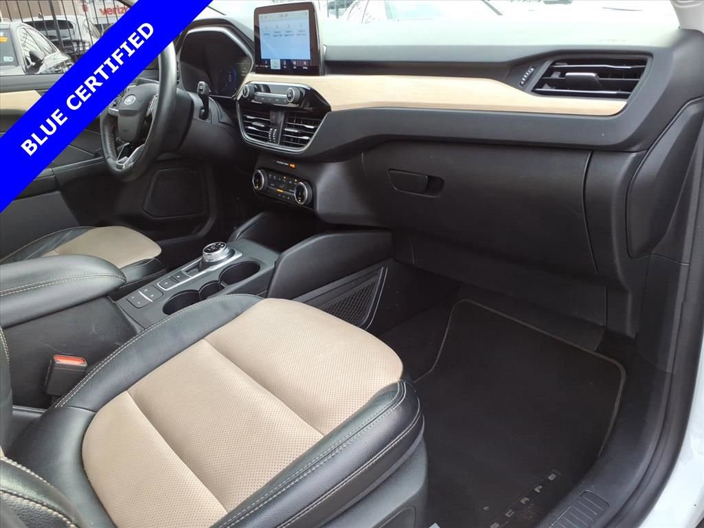 Certified 2022 Ford Escape Titanium w/ Titanium Elite Package image 10