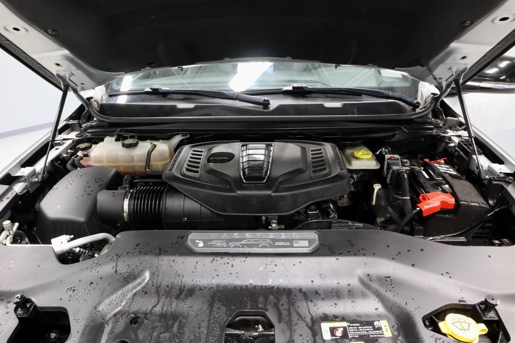 Used 2024 Jeep Wagoneer L Series II w/ Flexible Seating Group image 18