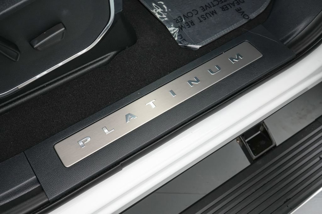 Certified 2025 Ford F250 Platinum image 29