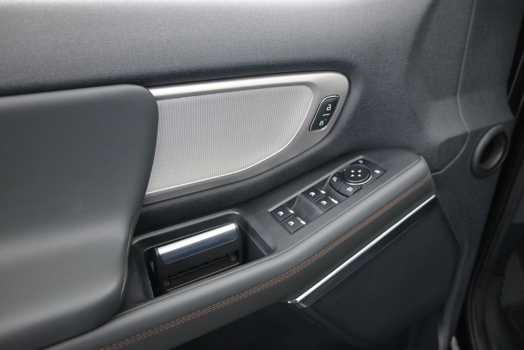 Certified 2025 Ford Expedition Active RWD image 11