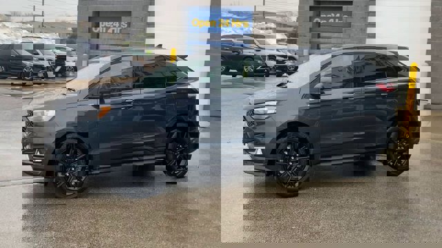 Certified 2024 Ford Edge ST-Line w/ Class II Trailer Tow Package image 6