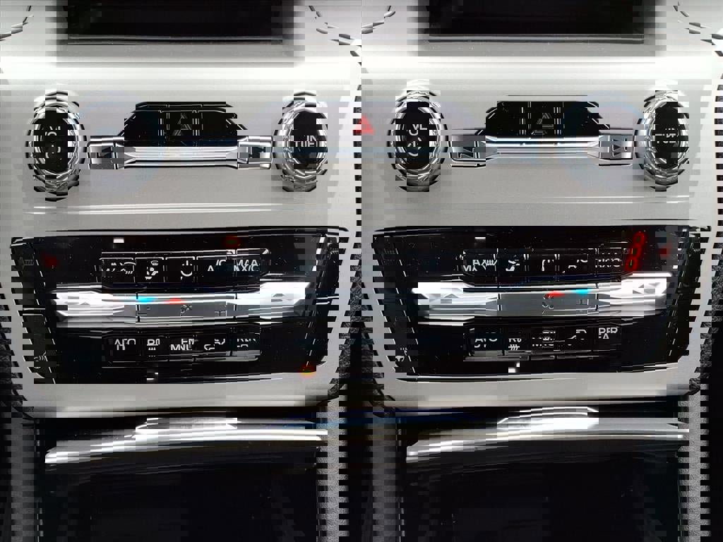 Certified 2023 Ford Explorer XLT w/ Equipment Group 202A image 17