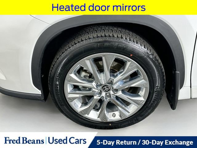 Used 2023 Toyota Highlander Limited image 30