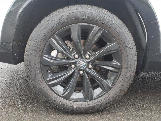 Used 2024 Buick Envista Sport Touring w/ Convenience I Package FWD image 23
