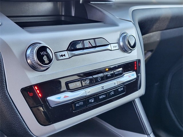 Certified 2022 Ford Explorer XLT image 23