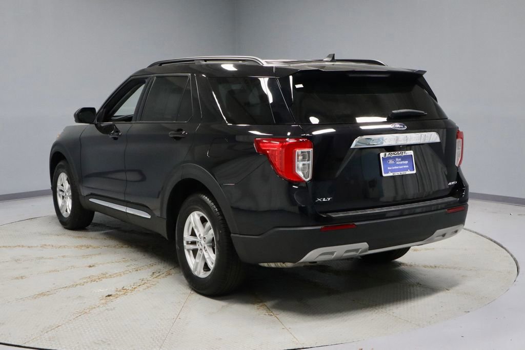Certified 2022 Ford Explorer XLT w/ Equipment Group 202A AWD/4WD image 3