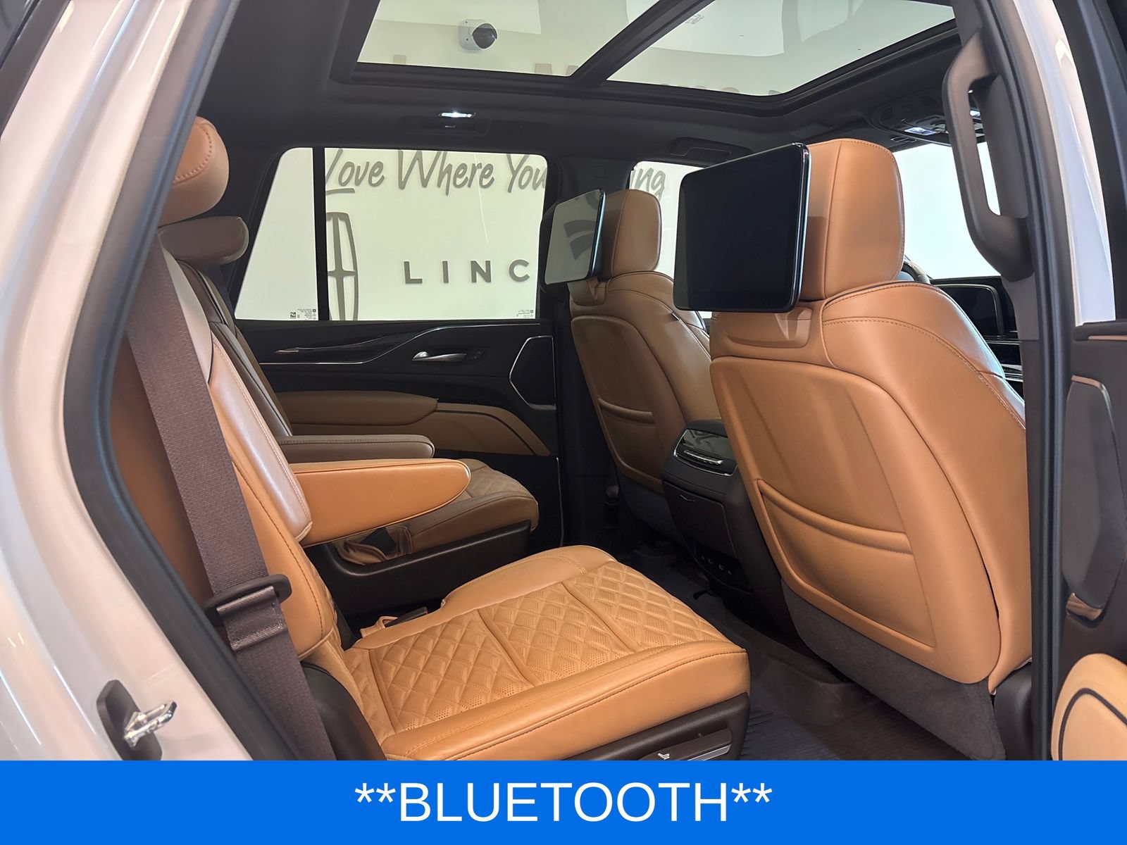 Used 2024 Cadillac Escalade Sport w/ LPO, ONYX Package AWD/4WD image 11