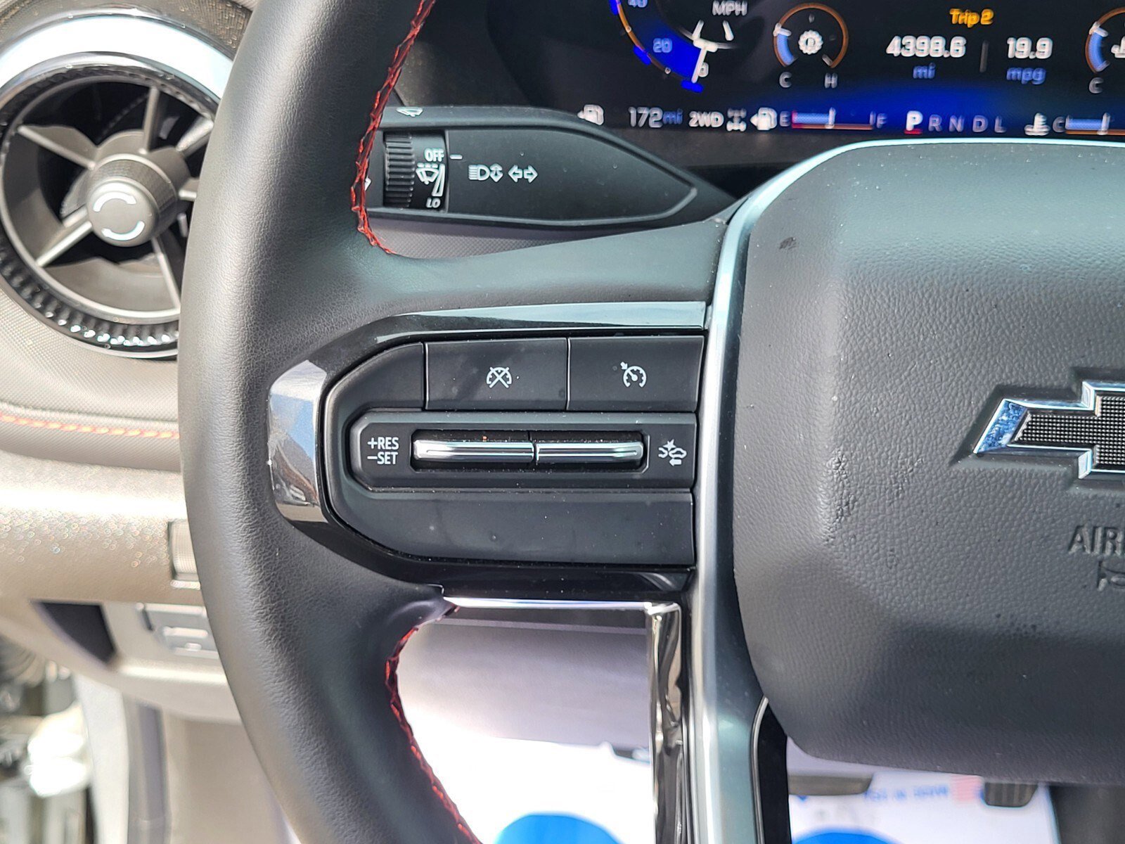 Used 2024 Chevrolet Colorado Z71 w/ Z71 Convenience Package 2 image 23