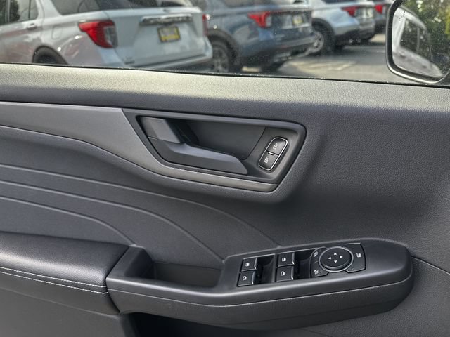 Certified 2023 Ford Escape Active AWD/4WD image 31