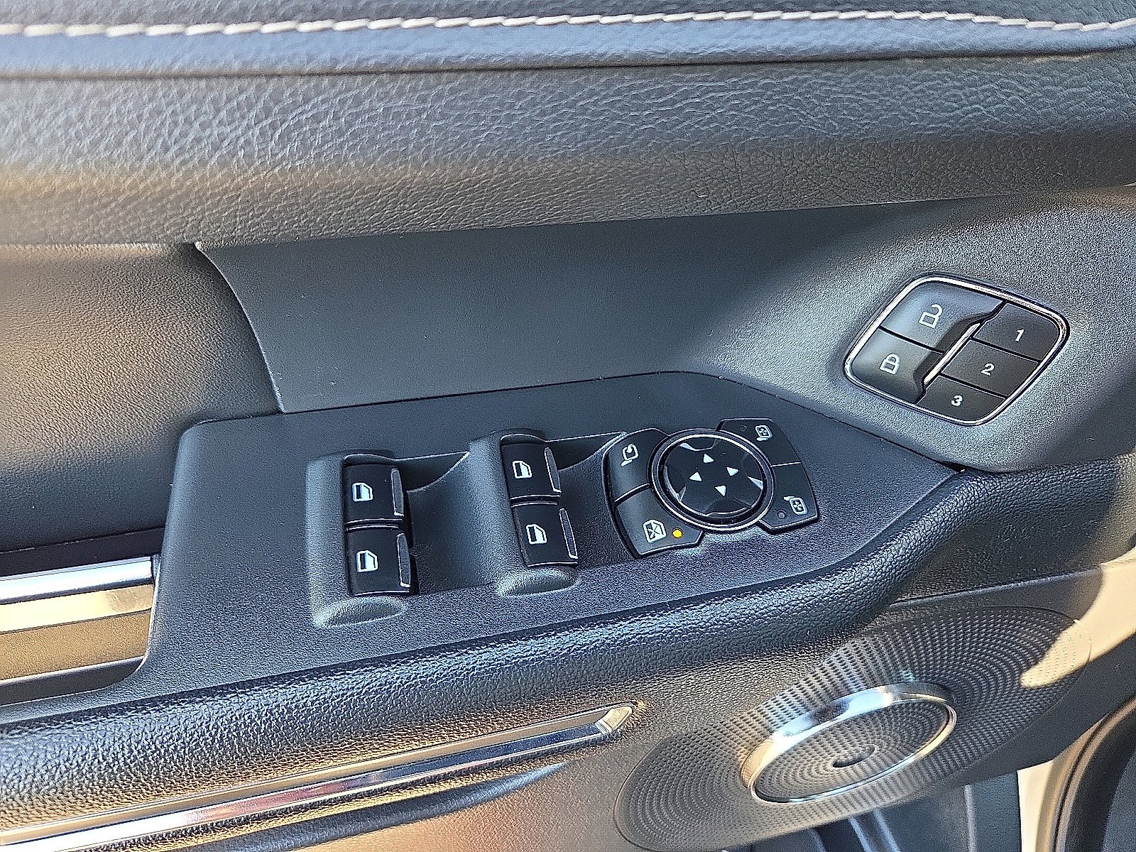 Certified 2024 Ford Expedition XLT image 14