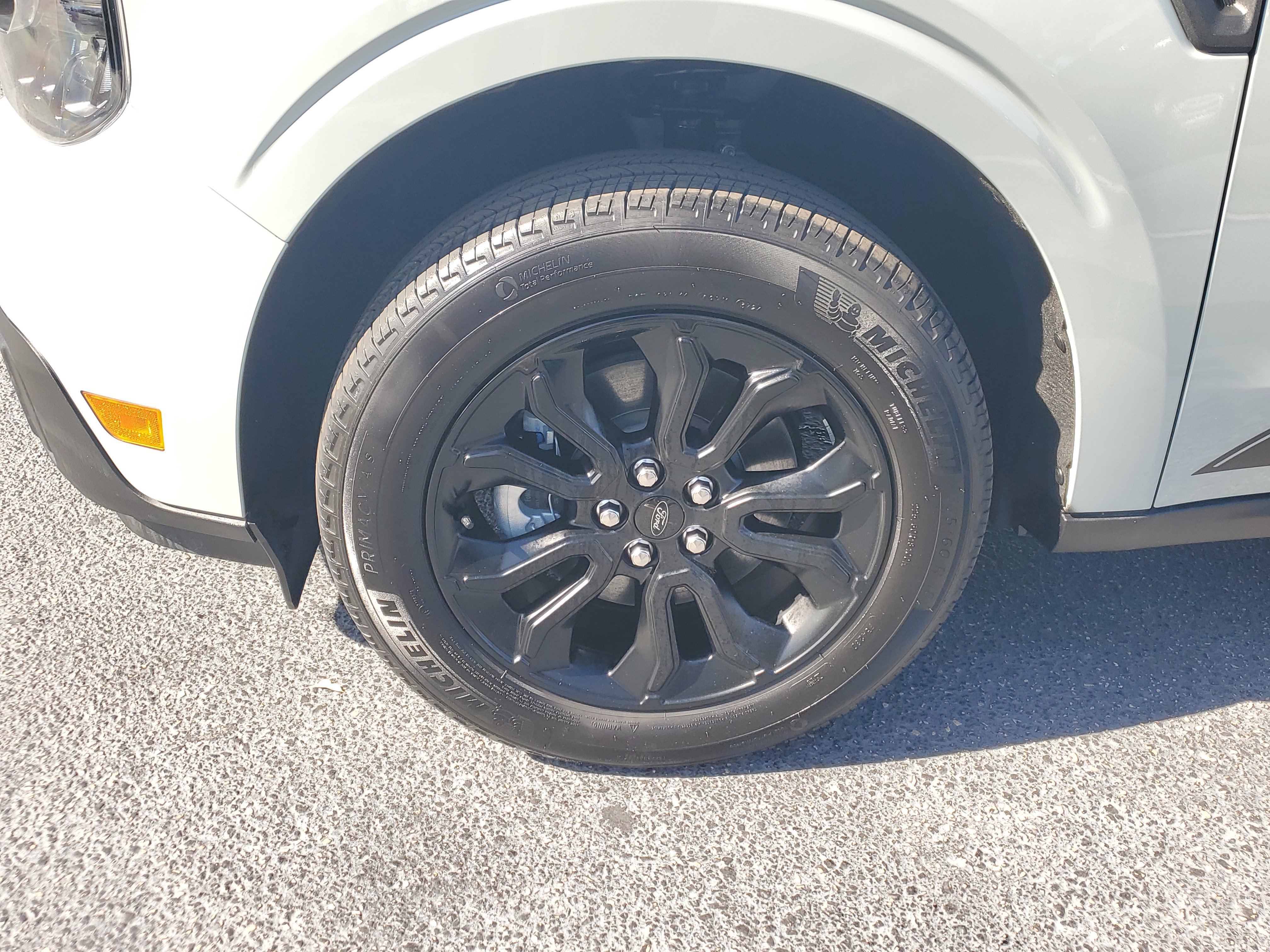 Certified 2024 Ford Maverick Lariat w/ Black Appearance Package image 8