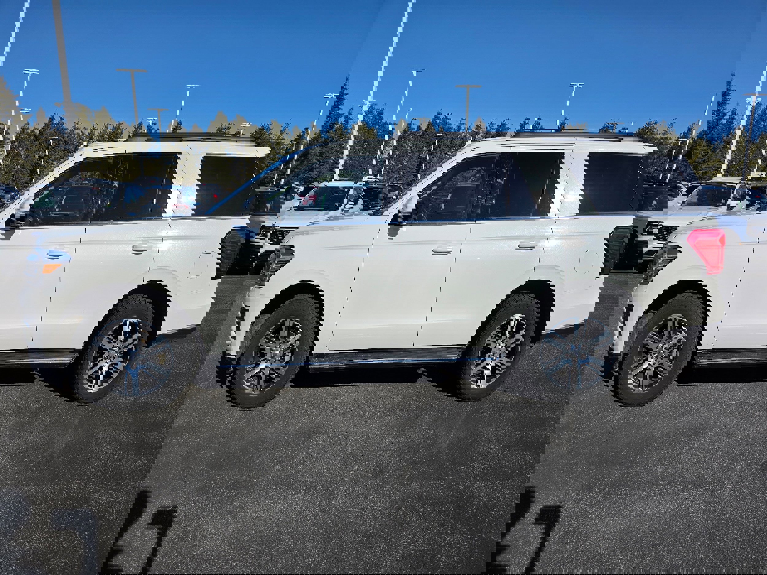 Certified 2022 Ford Expedition XLT image 6