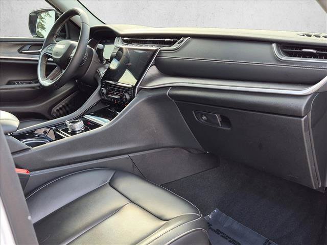 Used 2023 Jeep Grand Cherokee L Limited AWD/4WD image 20