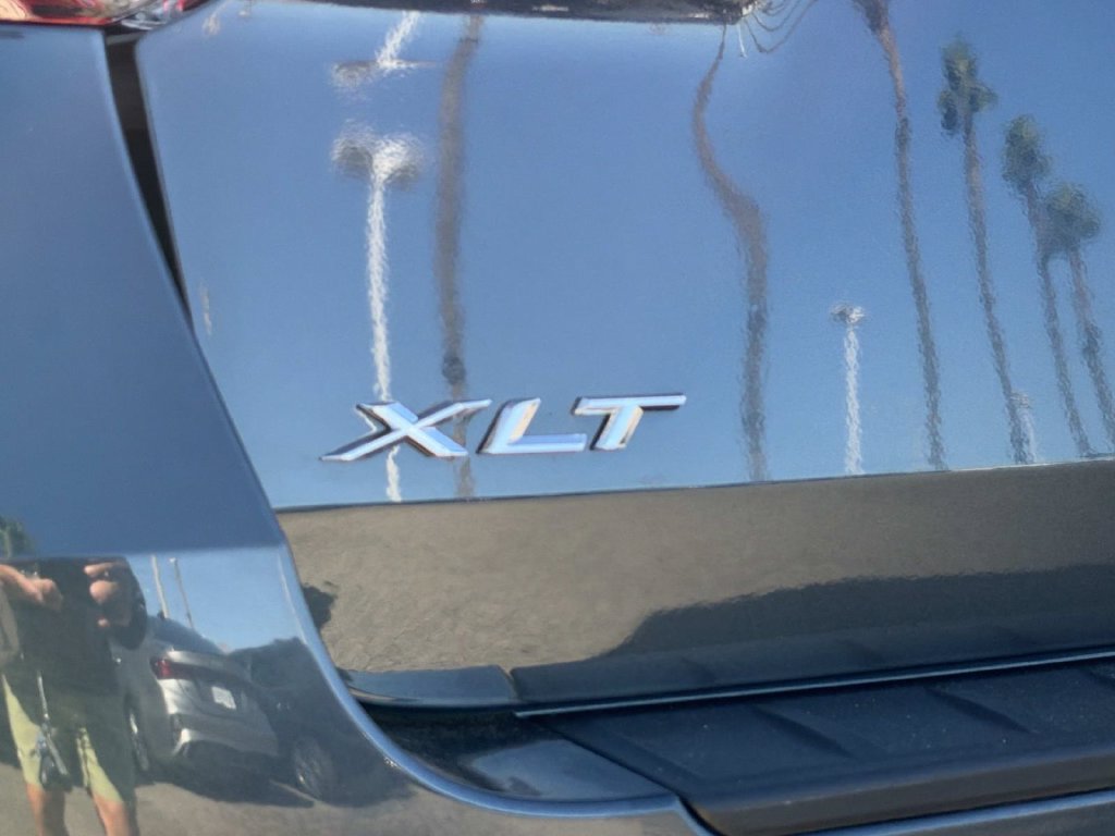 Certified 2023 Ford Explorer XLT w/ Equipment Group 202A RWD image 8