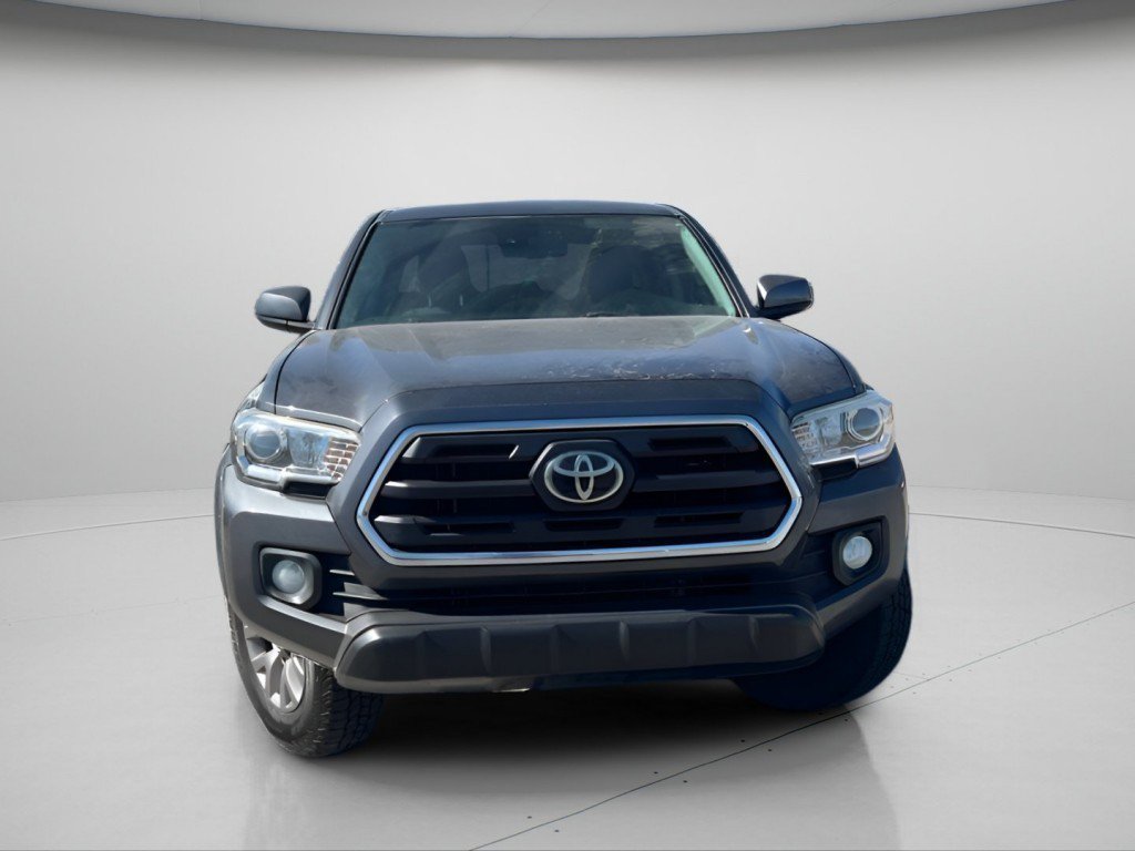 Used 2018 Toyota Tacoma SR5 RWD image 16