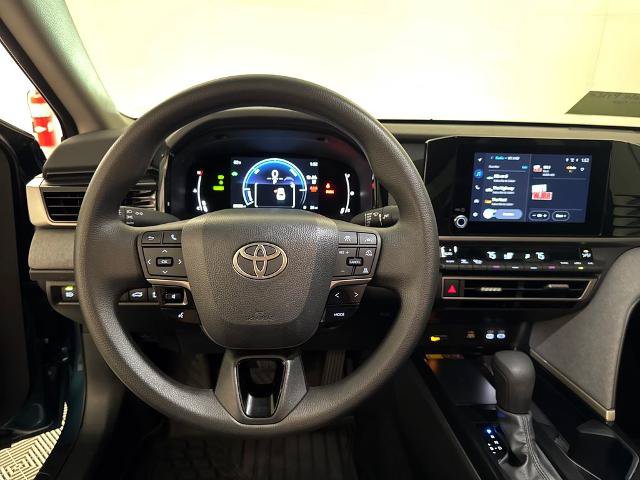 Used 2025 Toyota Camry LE FWD image 8