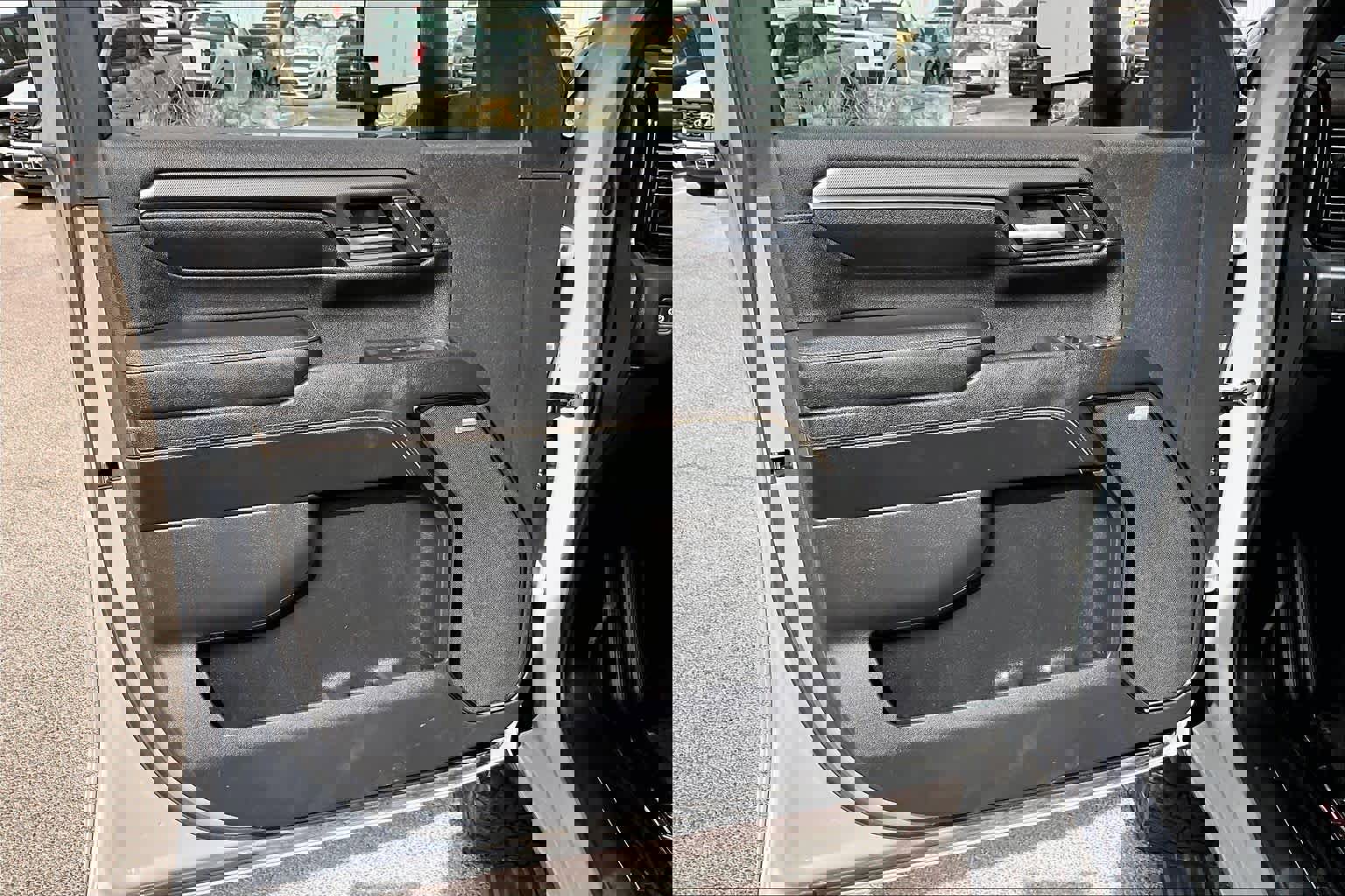 Used 2025 GMC Sierra 2500 AT4 w/ AT4 Premium Plus Package image 22