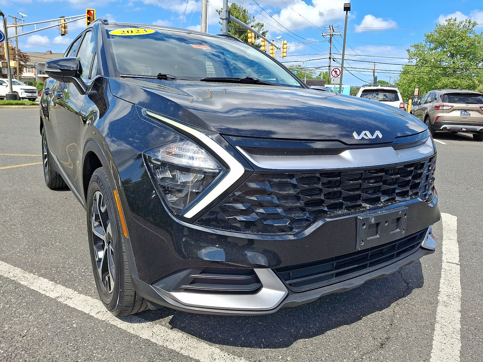 Used 2023 Kia Sportage EX w/ EX Premium Package AWD/4WD image 2