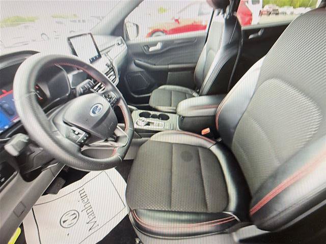 Certified 2025 Ford Escape ST-Line FWD image 9