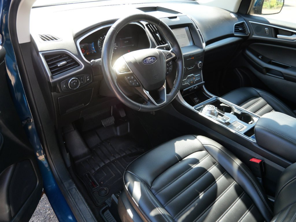 Certified 2020 Ford Edge SEL w/ Convenience Package AWD/4WD image 3