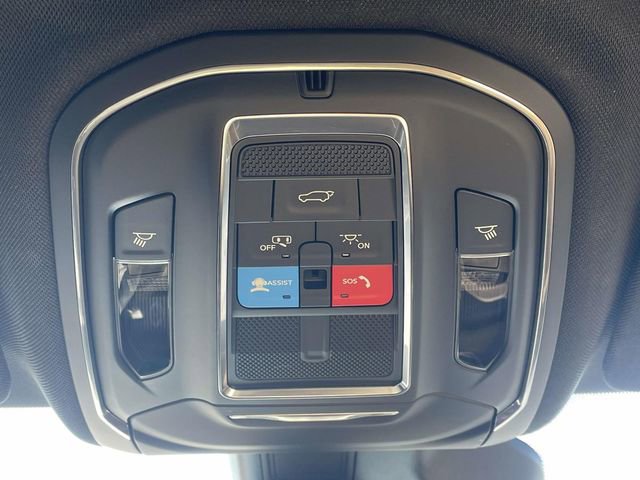 Used 2023 Jeep Grand Cherokee L Limited w/ Luxury Tech Group II image 27