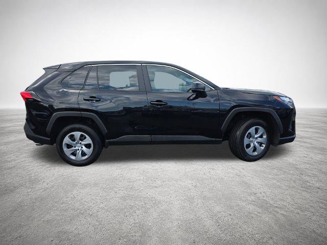 Used 2024 Toyota RAV4 LE AWD/4WD image 9