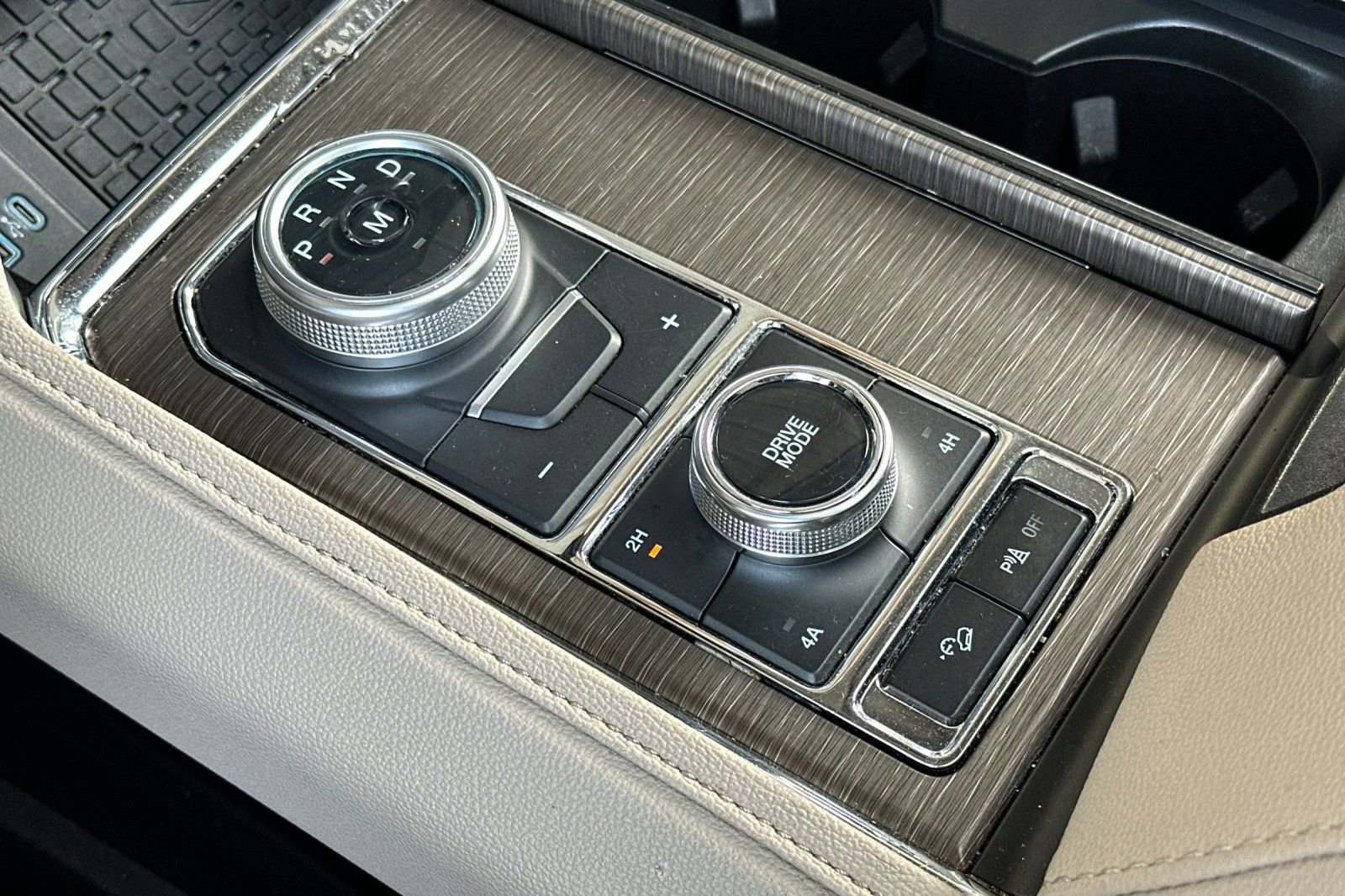 Certified 2024 Ford Expedition Max Limited image 21