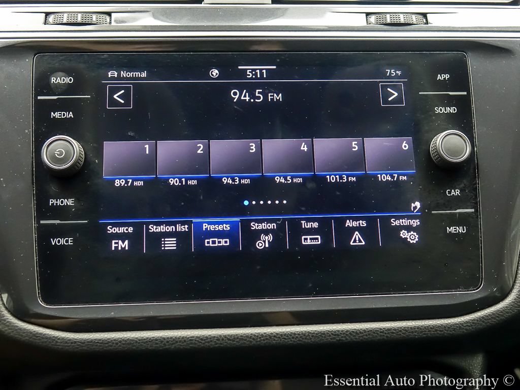 Used 2022 Volkswagen Tiguan SE AWD/4WD image 15