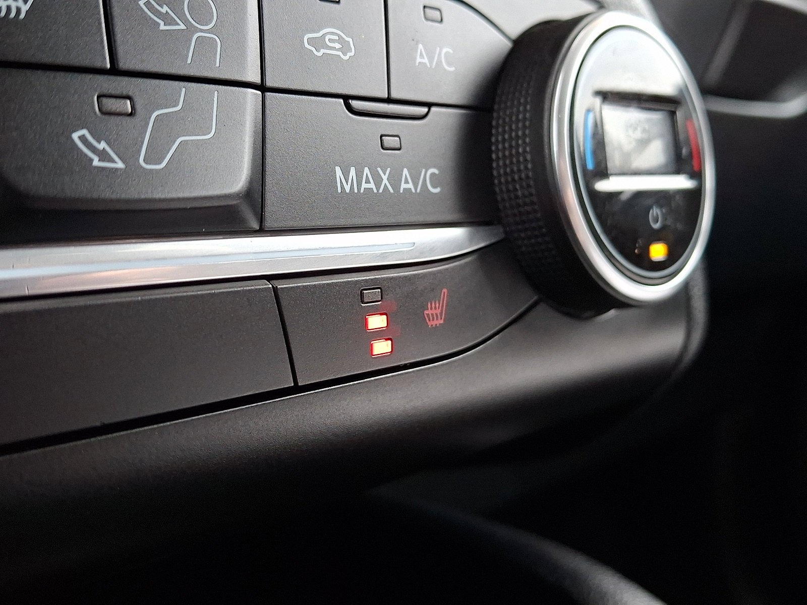 Certified 2020 Ford Escape SE image 26