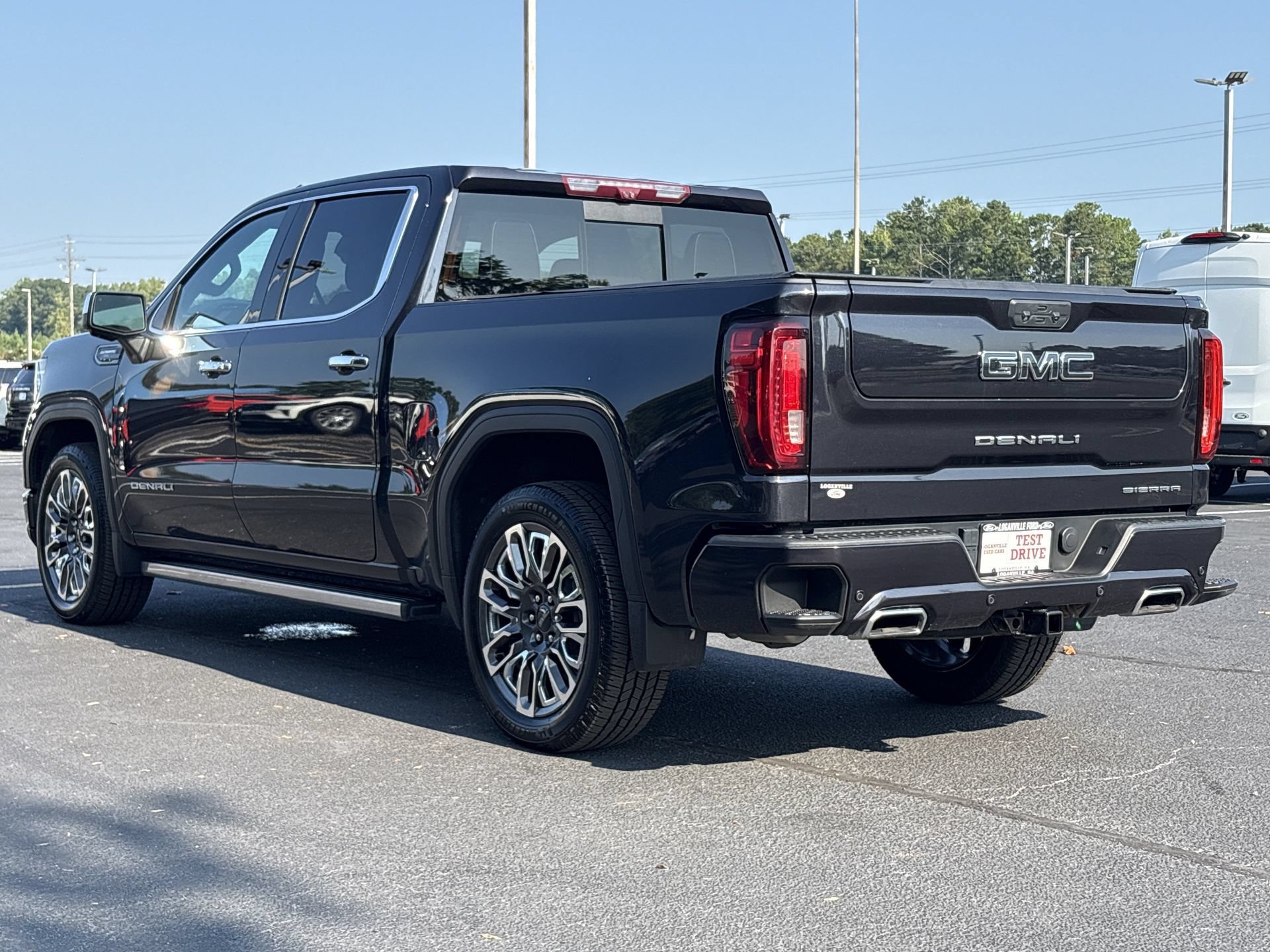 Used 2023 GMC Sierra 1500 Denali Ultimate AWD/4WD image 21
