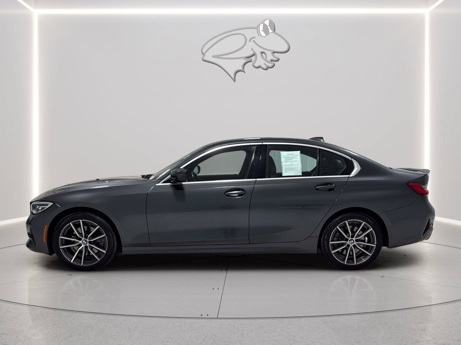 Used 2019 BMW 330i xDrive Sedan w/ Convenience Package AWD/4WD image 2