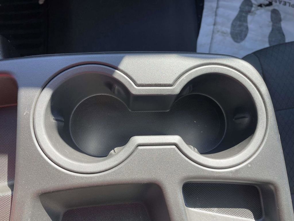 Used 2023 Chevrolet Silverado 1500 LT image 18